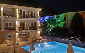 3 Island View Hotel